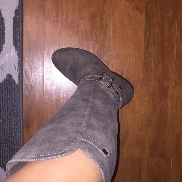 Boots - Picture 2 of 3