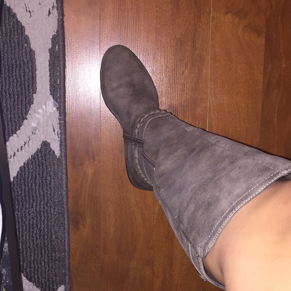 Boots - Picture 3 of 3