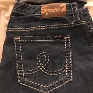 Capri roll up jeans