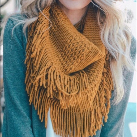 Brand new knit infinity scarf - burgundy - Picture 3 of 3