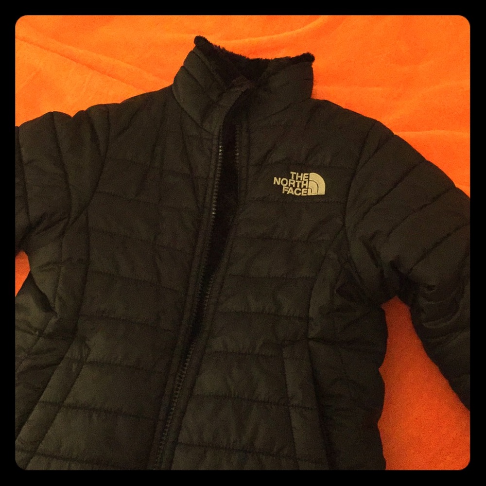 Girl’s Reversible North Face Jacket size XS (6)