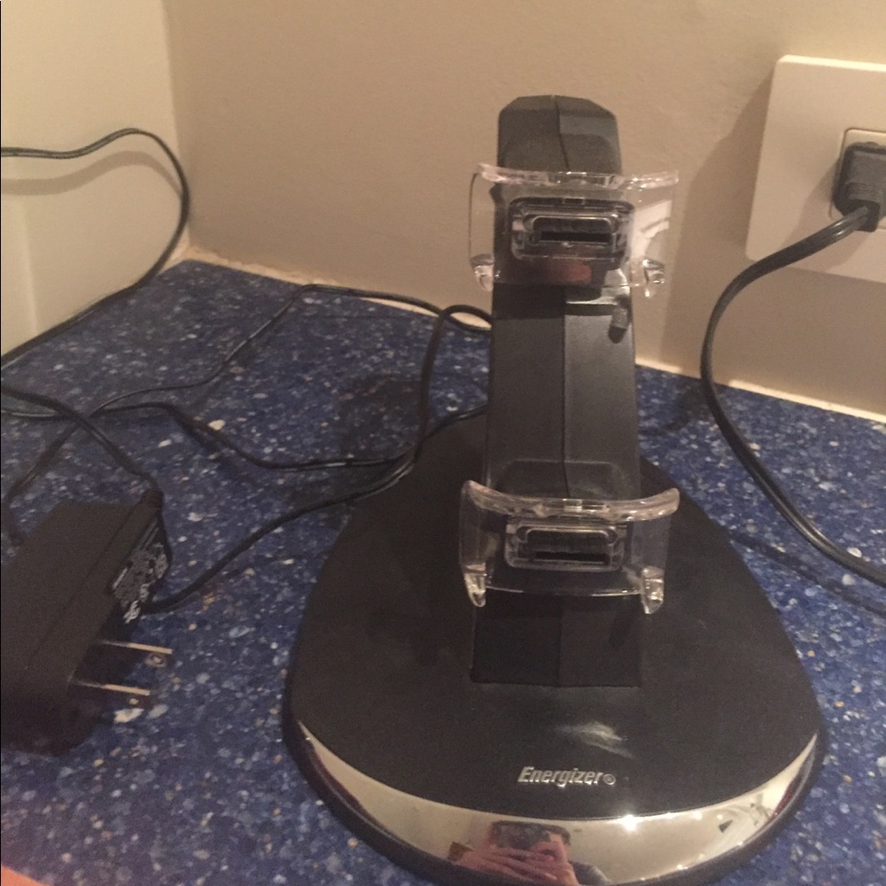 Xbox 360 controller charging station