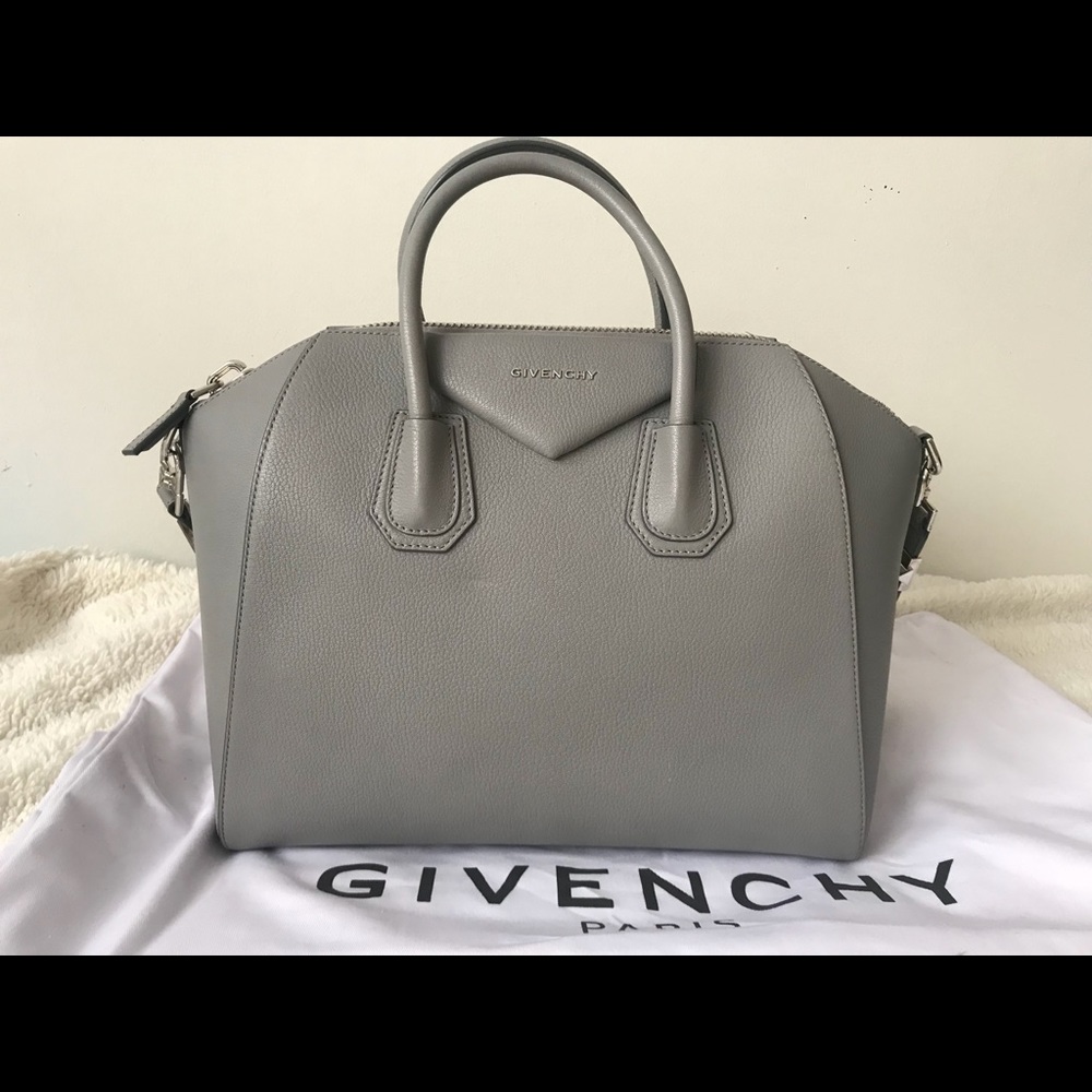 Givenchy Antigona Medium In Soft Grey