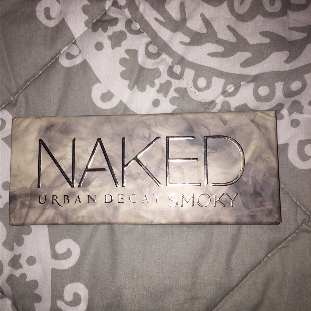 NIB Naked Urban Decay Smoky Palette