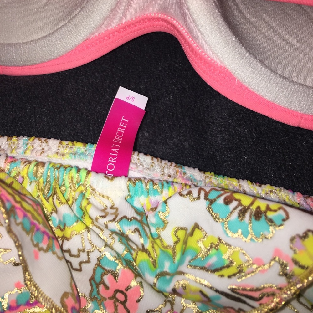 Victoria’s Secret bathing suit - Picture 3 of 4