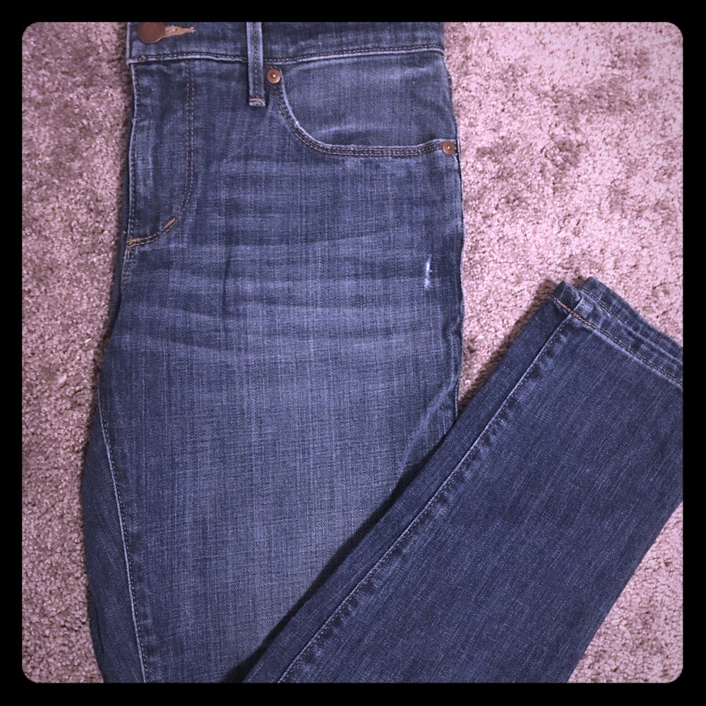 Ann Taylor Loft- Relaxed Skinny Jeans Size 27/4