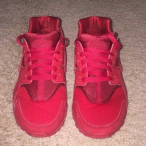 all red huaraches grade school