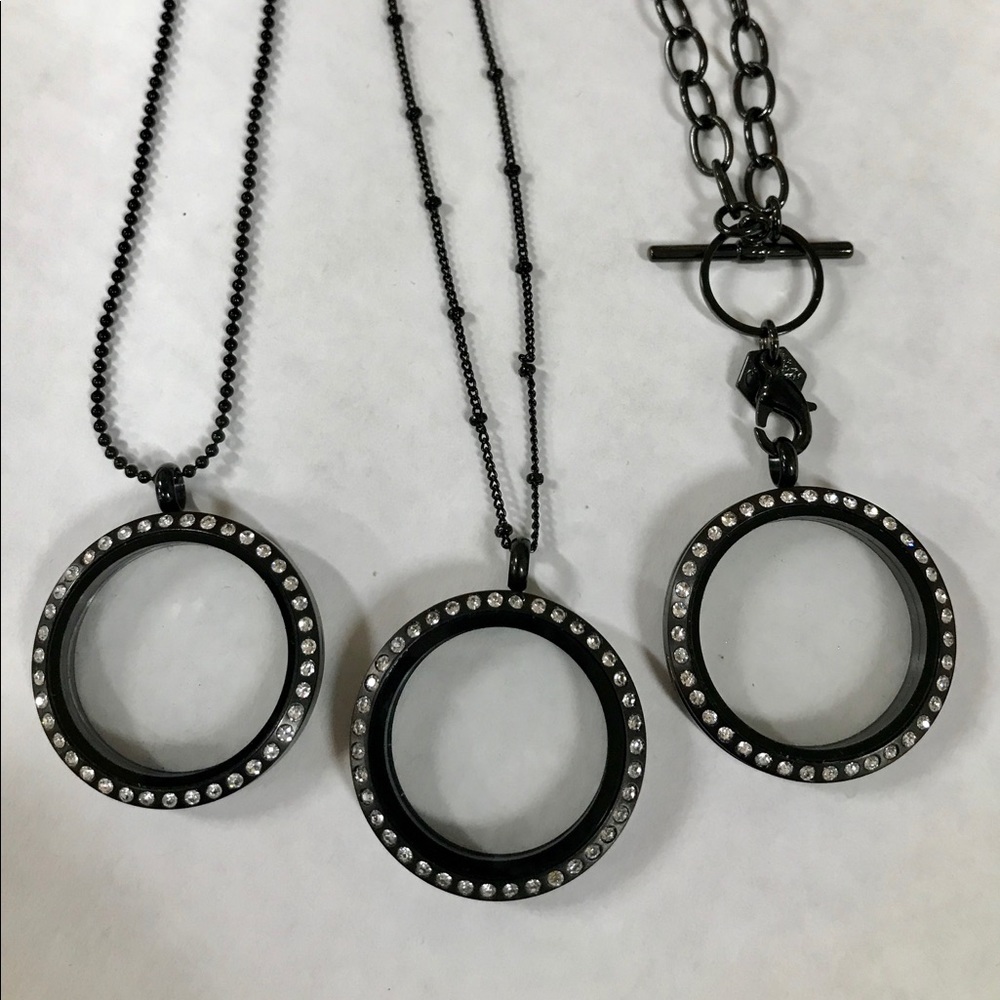 👀Origami Owl black with stones🎄FREE 🛍🎁chain☃️