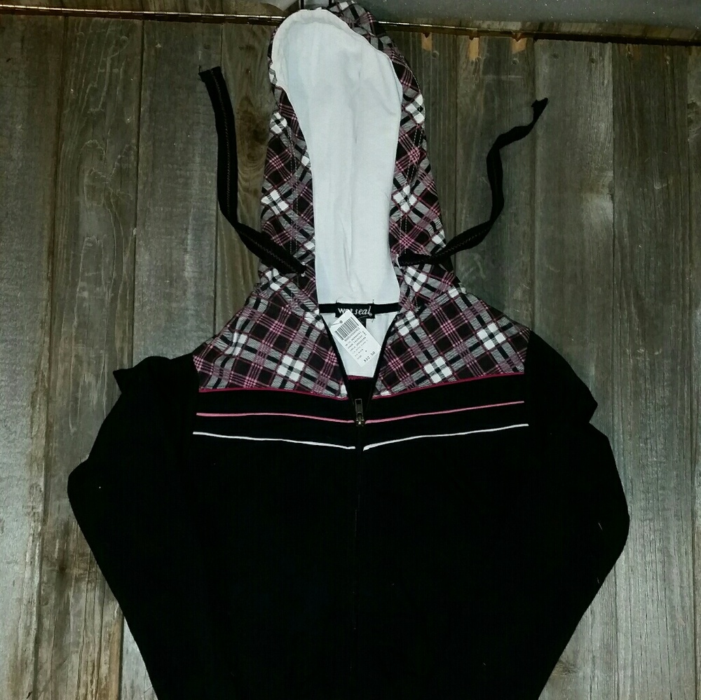 NWT Wet Seal hoodie - Picture 2 of 3