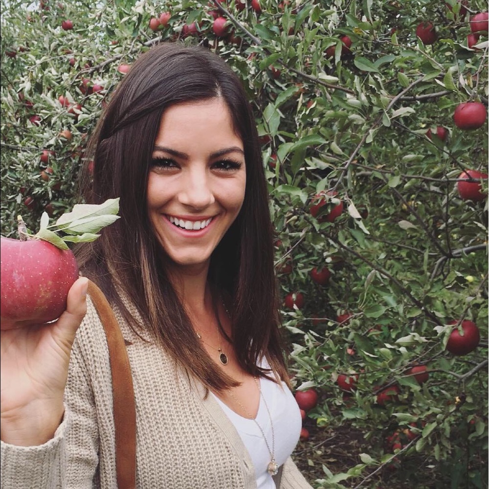 Meet your Posher, Alyssa