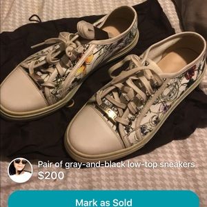 Sneakers