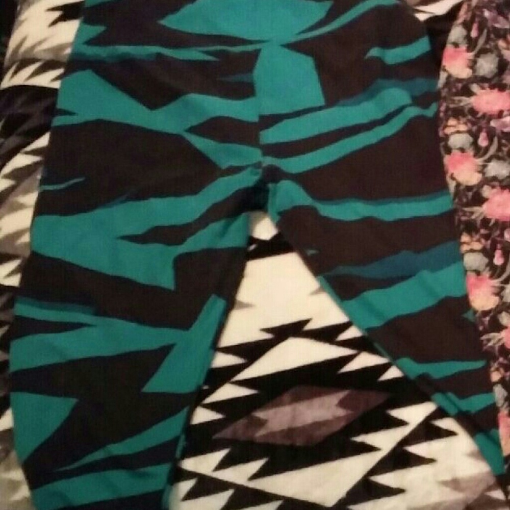 **SALE****LuLuRoe TC leggings
