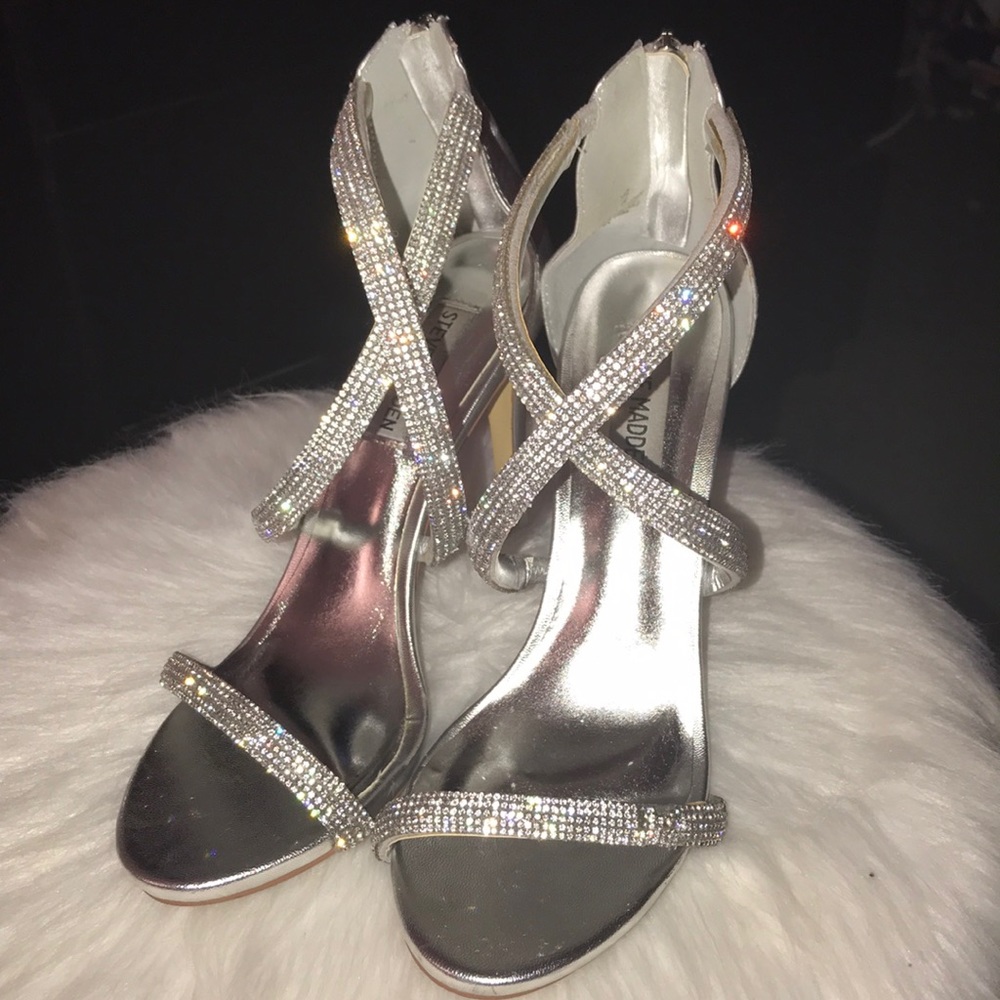 STEVE MADDEN HEELS