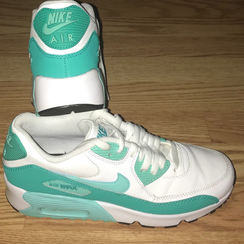 Kids Nike Sneakers. Worn twice.