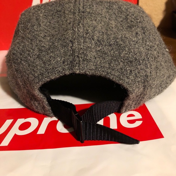 Supreme - Picture 2 of 4