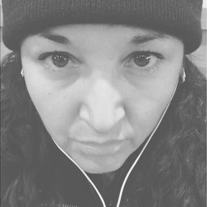 Meet your Posher, Claudia