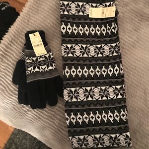 Beautiful, soft scarf and gloves set