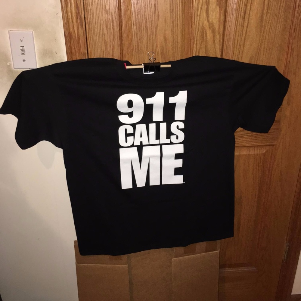 911-CALLS-ME-Extra-Large-XL-Black-Shirt-T-shirt