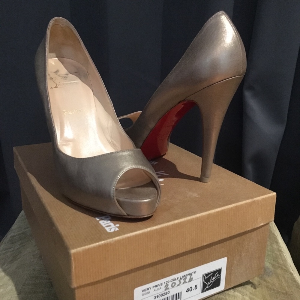 Christian Louboutin peep toe platform - Picture 2 of 5