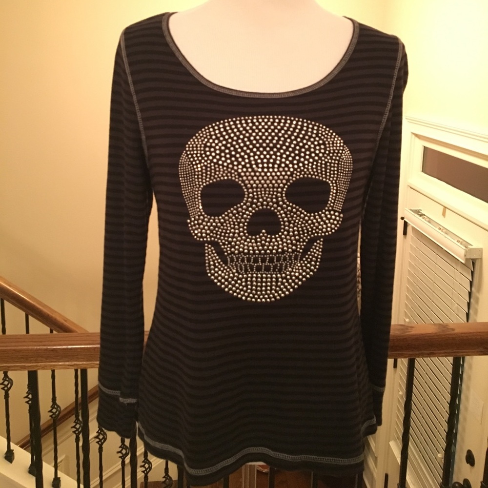 Style&co long sleeve skull top