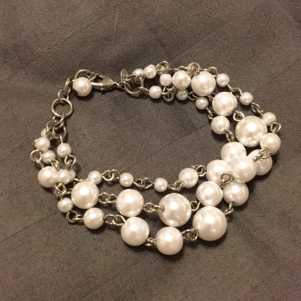 Premier Designs Pearl Bracelet