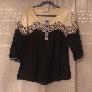 Gimmicks by BKE blouse
