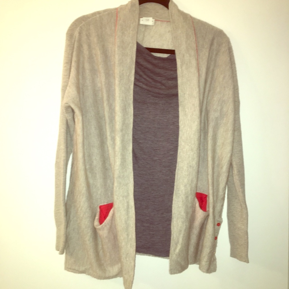 Gray w/ detail Cashmere Club Monaco cardigan!