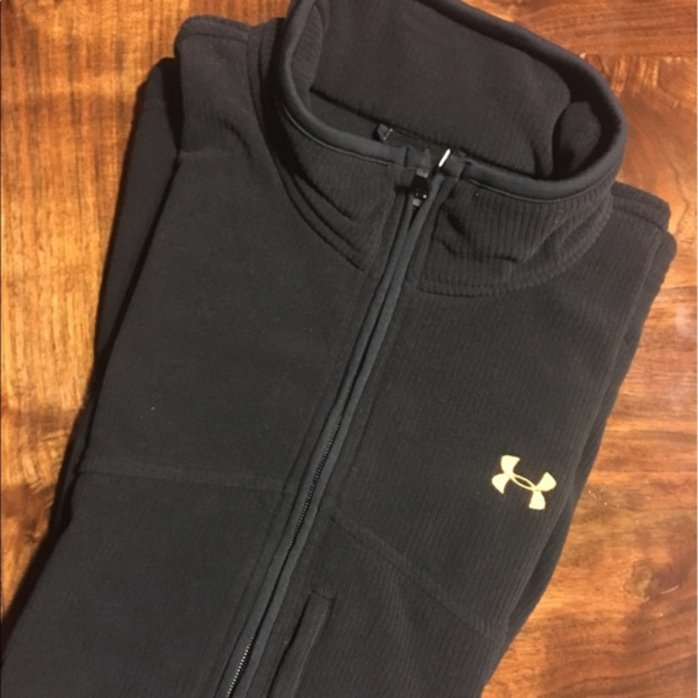 VERY NICE MENS UNDER ARMOUR BLACK VEST NWT