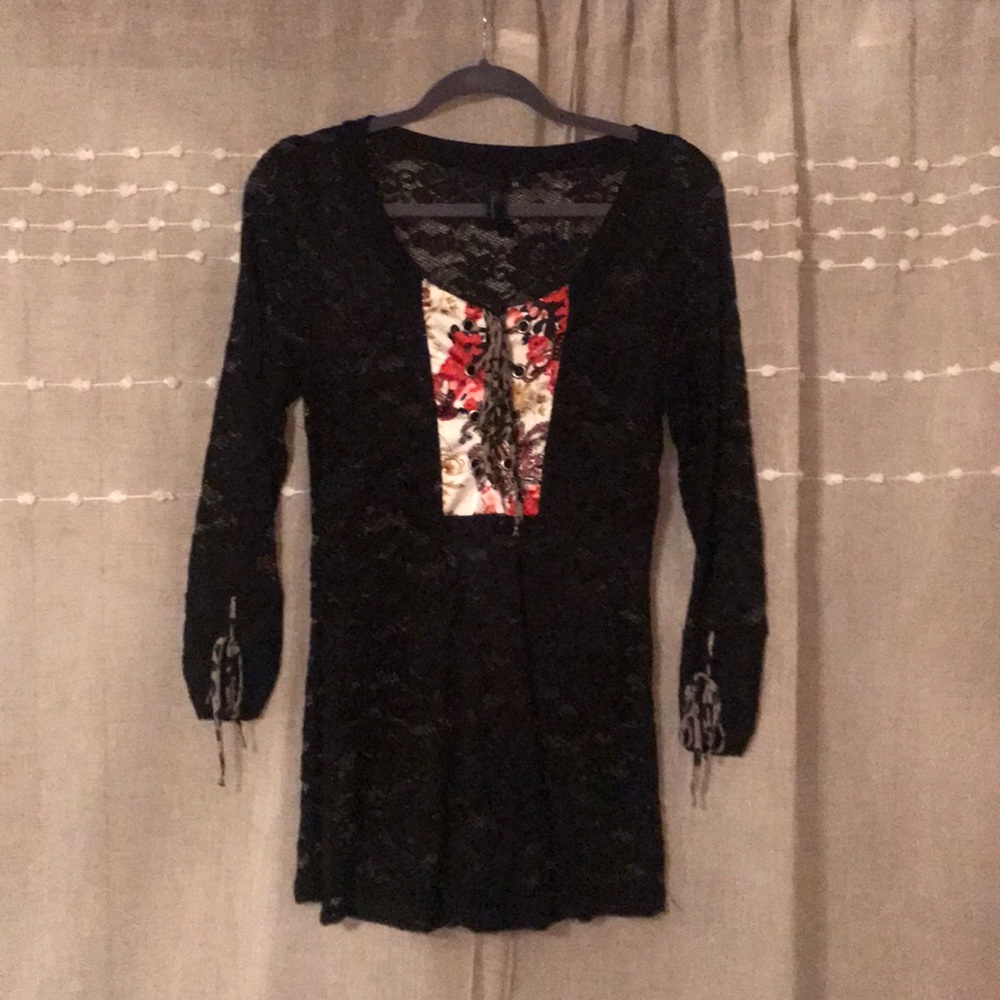 BKE Boutique lace top