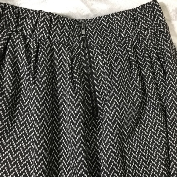 Juniors Mini Skirt NWT - Picture 3 of 6