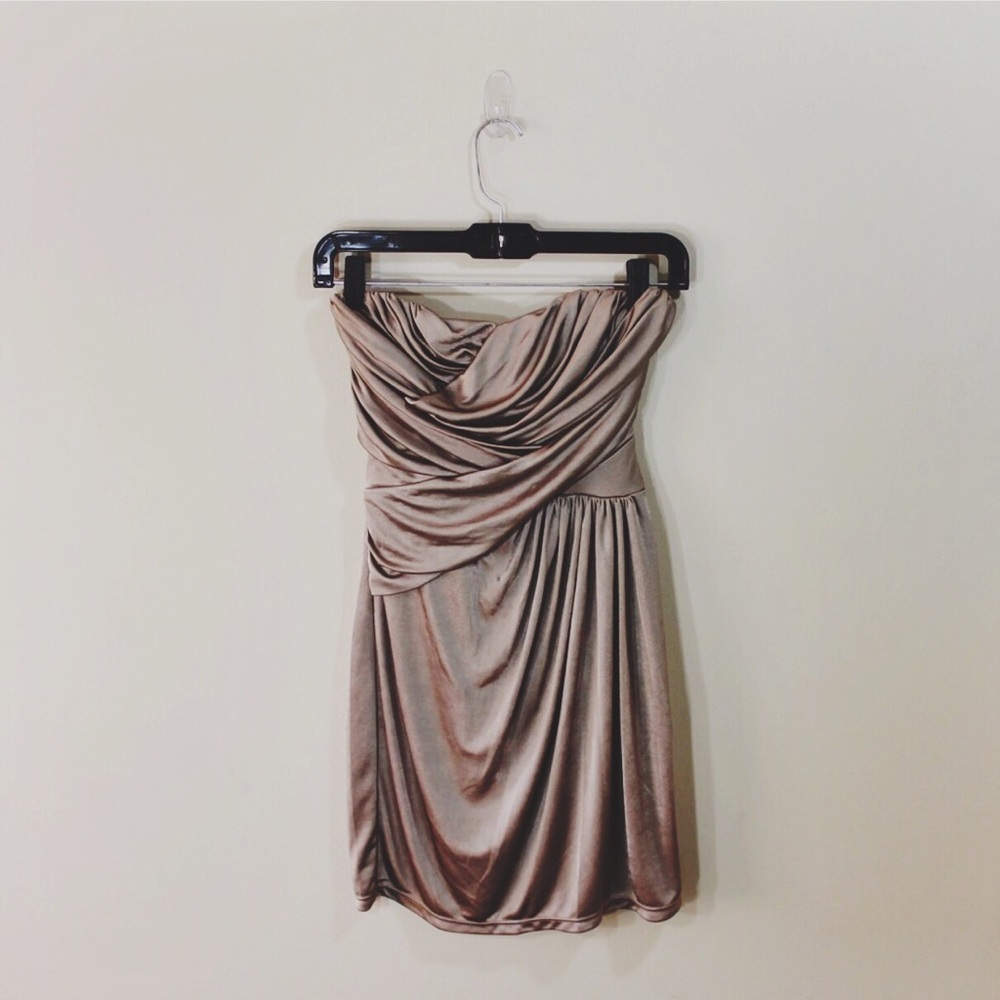 🖤🌹 | GORGEOUS Strapless Cocktail Dress