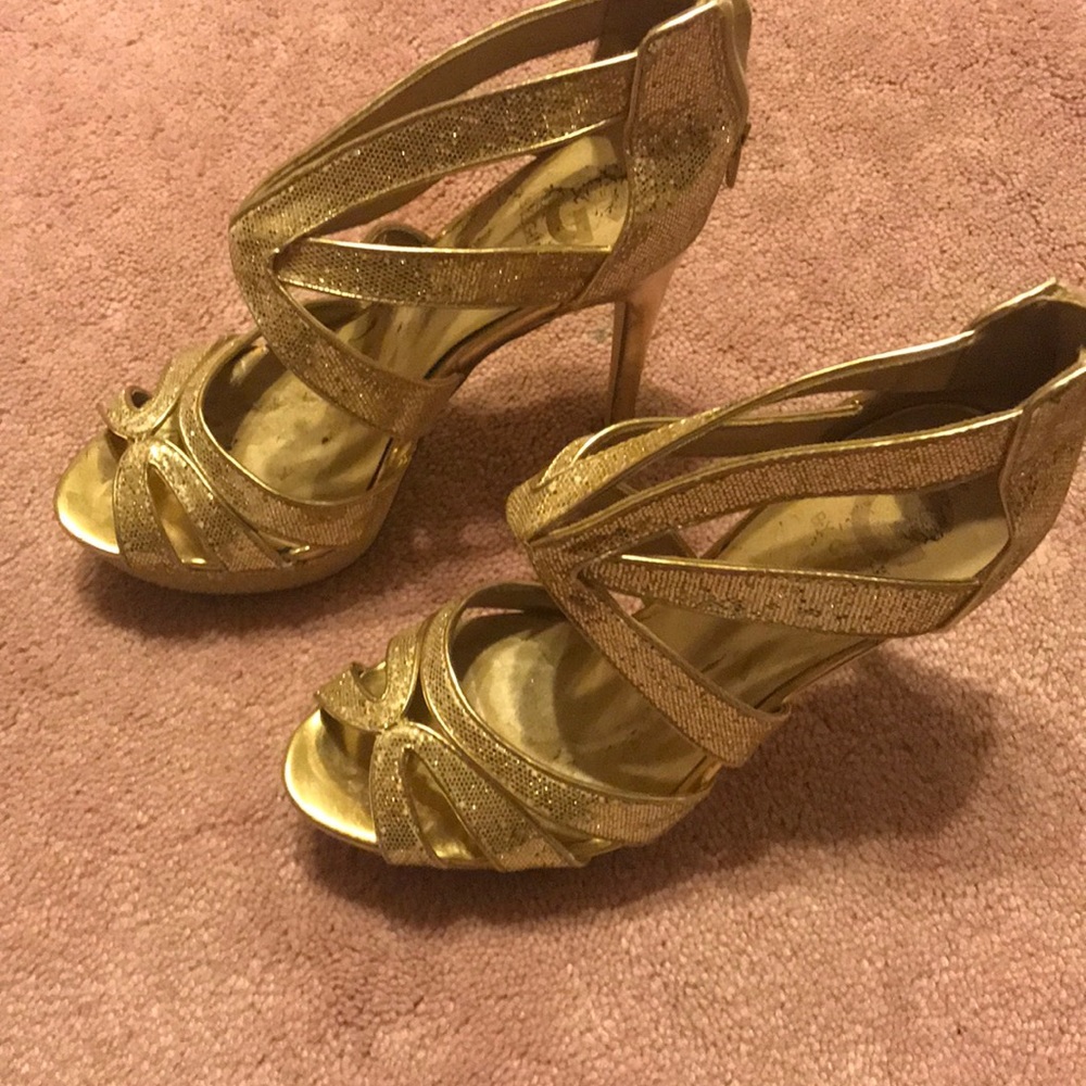 Metallic glittery gold heels