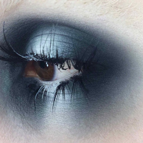 KatVonD ShadeLight 🌪SMOKE Eyeshadow Palette NEW - Picture 8 of 8