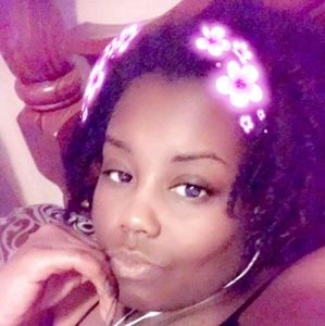 Meet your Posher, Kiana