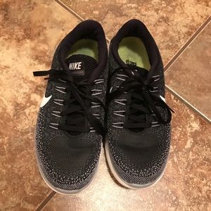 Woman’s NIKE RN DISTANCE