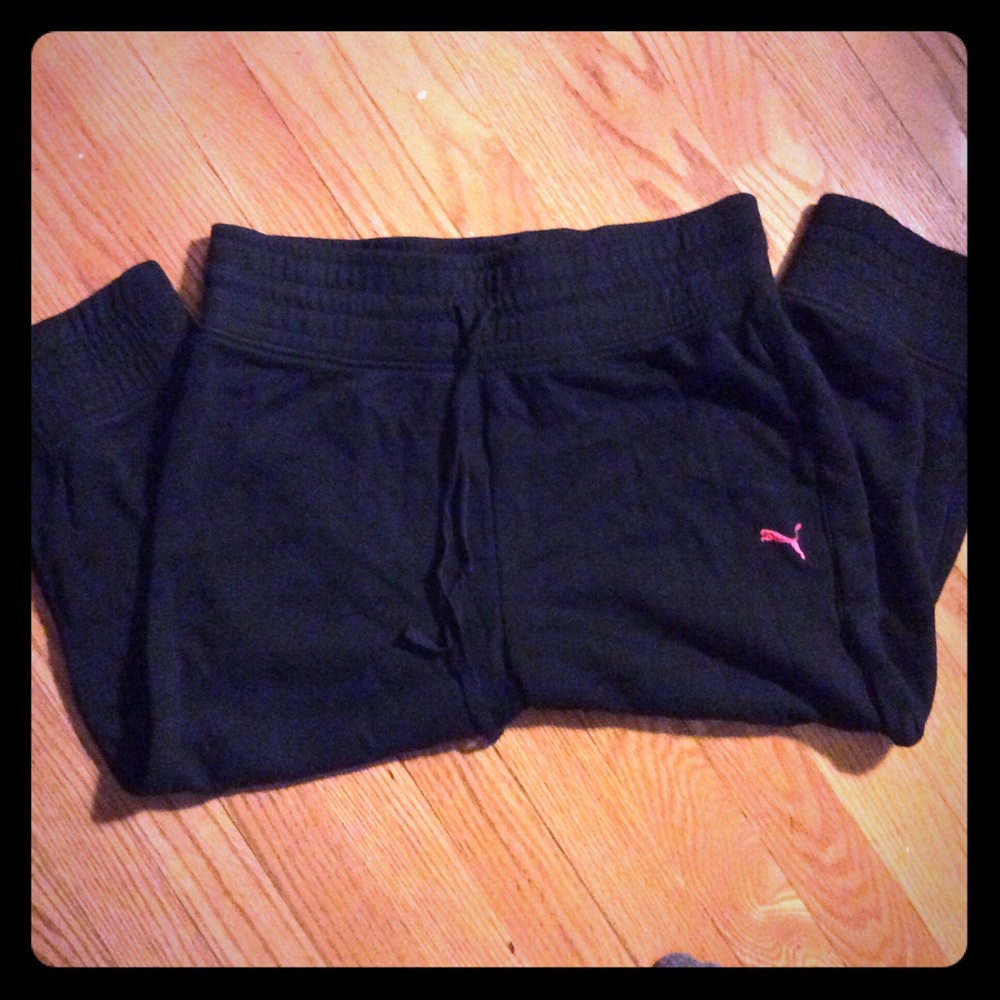 Puma 3/4 length sweatpants black medium