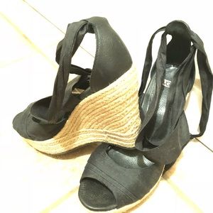 UGG Lucianna wedges in black