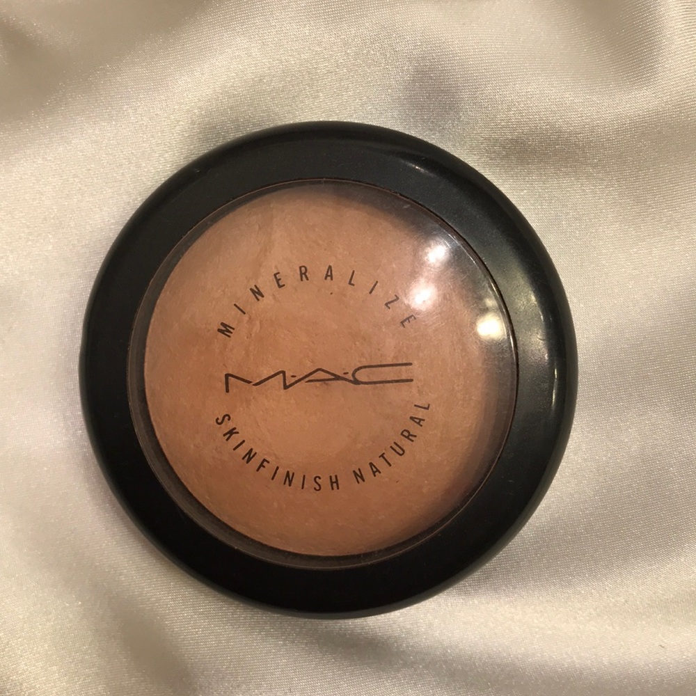 MAC Mineralize Skin Finish