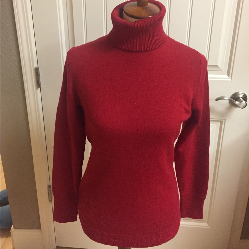 Banana republic red turtleneck sweater