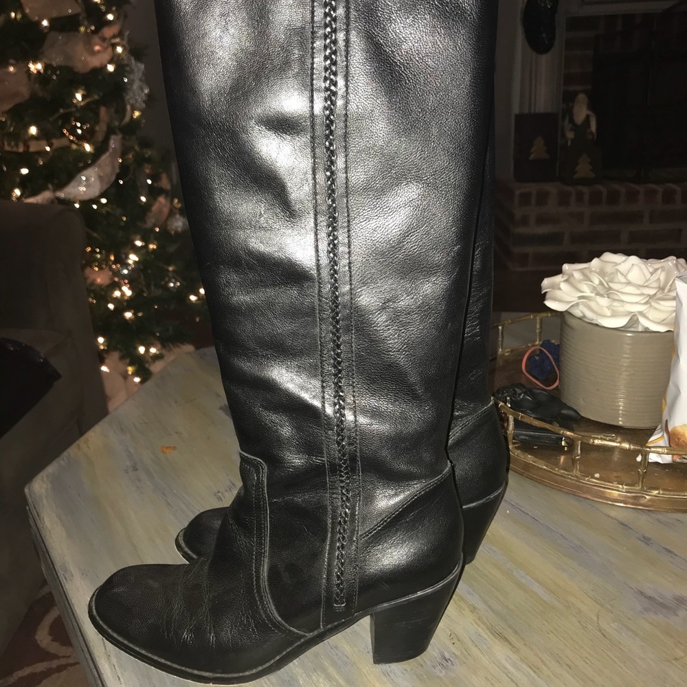 Michael Kors boots size 8.5