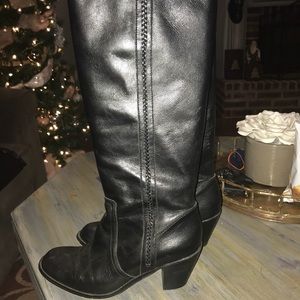 Michael Kors boots size 8.5