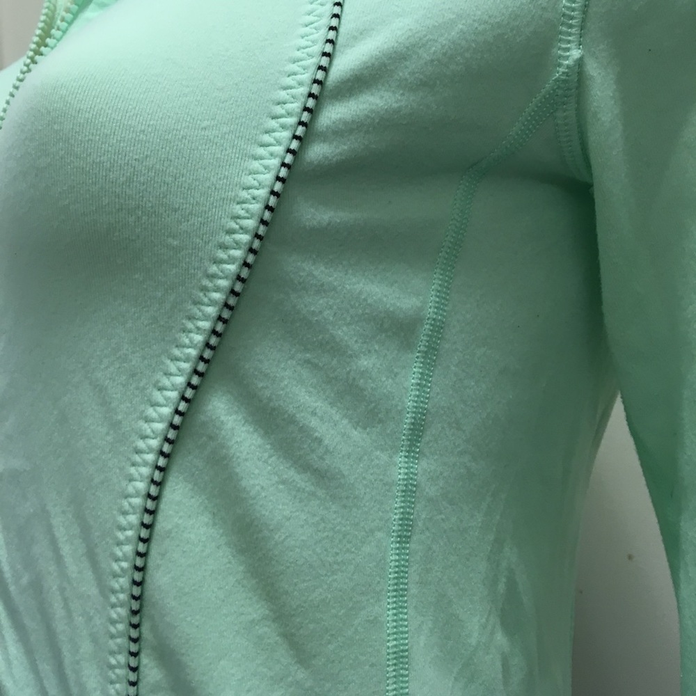 Lululemon jacket - Picture 6 of 7