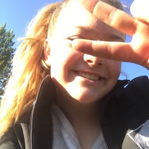 Meet your Posher, Hope