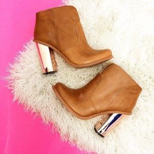 Chinese Laundry Raylin Booties