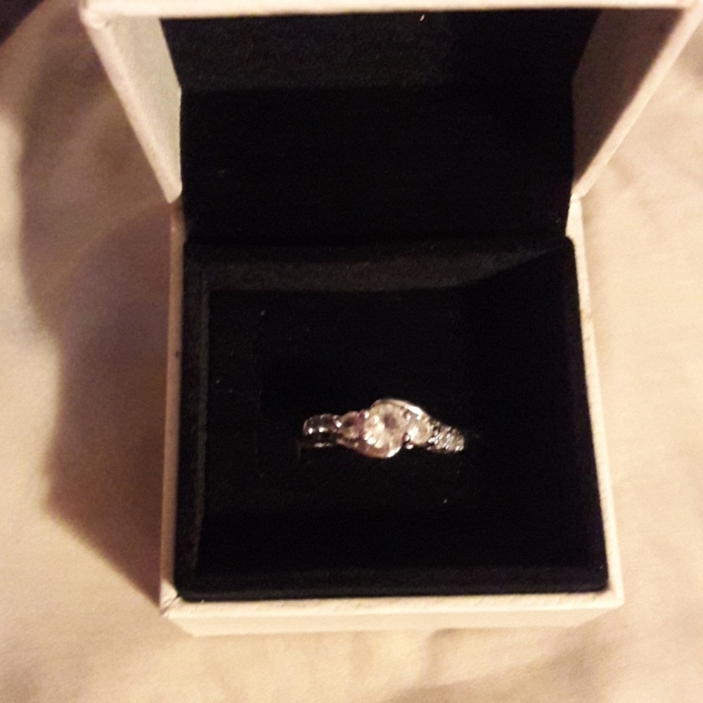 Sterling silver ring - Picture 2 of 2