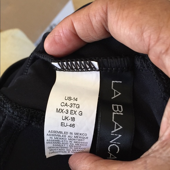 SOLD.  La Blanca Bathing Suit EUC - Picture 5 of 6