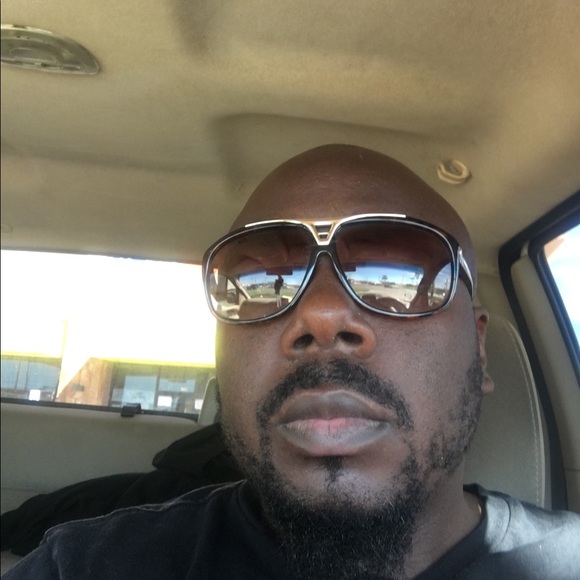 Meet your Posher, Gerald - Picture 1 of 1