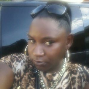 Meet your Posher, Valorie