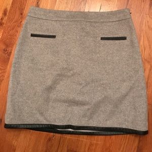 Club Monaco wool mona skirt in size 6 NWT