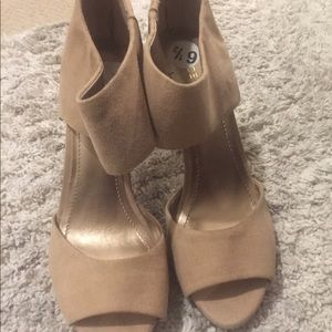 BCBG nude double strap sandals with gold zipper